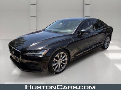 Used 2019 Volvo S60 T5 Momentum w/ Premium Package