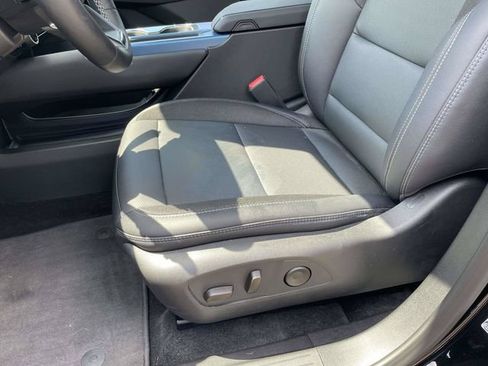 Used 2026 Chevrolet Equinox EV LT AWD/4WD image 8