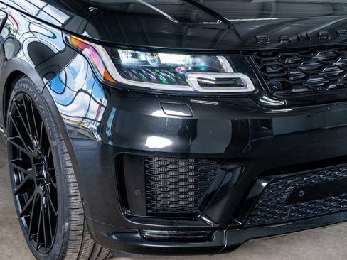 Used 2019 Land Rover Range Rover Sport HST image 18