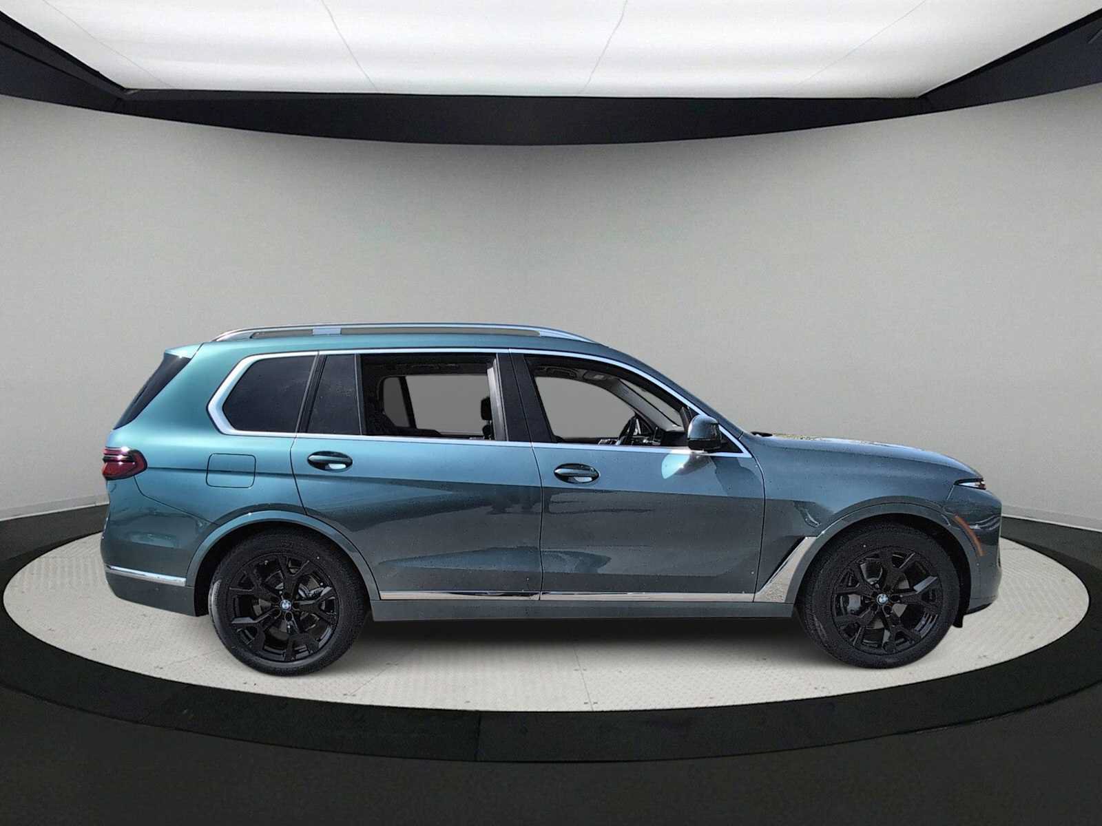 Used 2026 BMW X7 xDrive40i w/ Premium Package AWD/4WD image 9