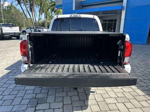 Used 2022 Toyota Tacoma SR5 w/ Technology Package RWD image 28