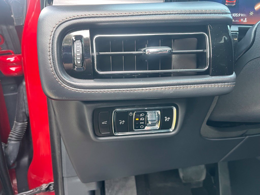 Used 2025 Lincoln Aviator AWD w/ Equipment Group 101A image 39