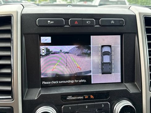 Used 2019 Ford F150 Lariat w/ Equipment Group 502A Luxury AWD/4WD image 9
