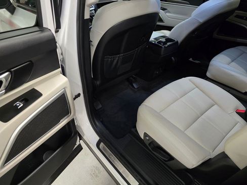Used 2022 Kia Telluride EX w/ EX Premium Package AWD/4WD image 30