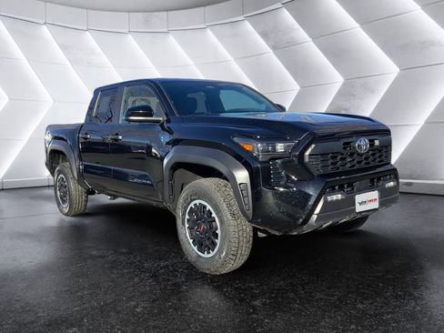 Used 2024 Toyota Tacoma TRD Off-Road image 1