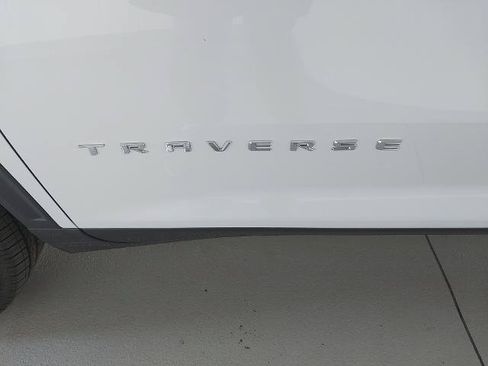 New 2027 Chevrolet Traverse LT w/ Driver Confidence Package FWD image 31