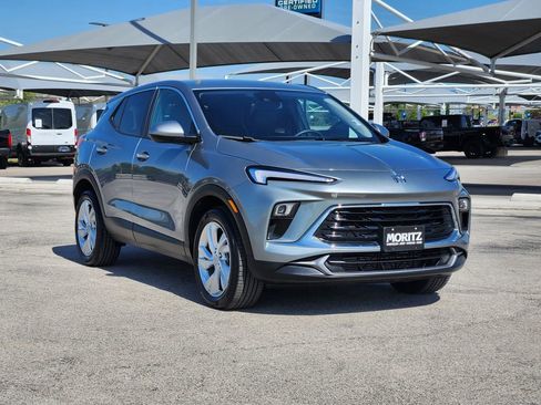 Certified 2025 Buick Encore GX Preferred image 3