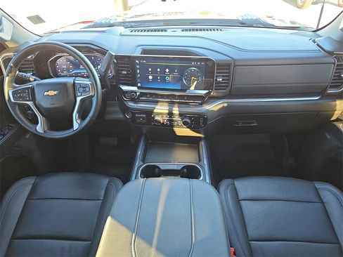 Used 2024 Chevrolet Silverado 2500 LTZ image 9