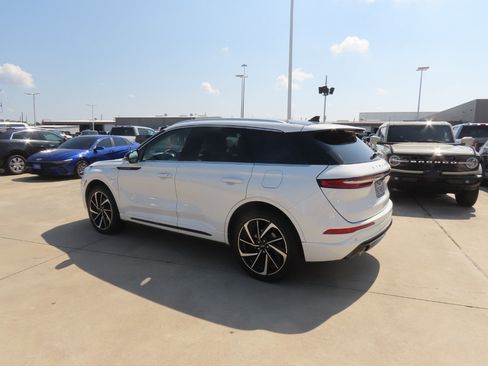 Used 2023 Lincoln Corsair Grand Touring w/ Equipment Group 301A AWD/4WD image 15