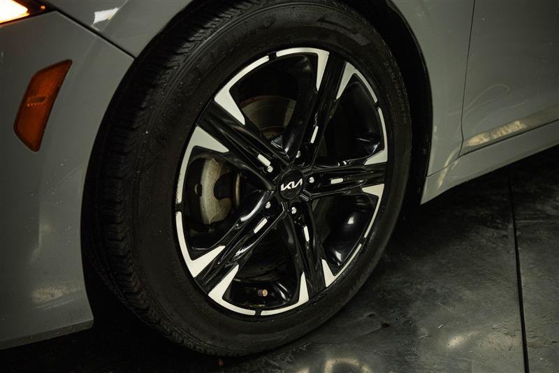 Used 2022 Kia K5 GT-Line w/ GT-Line Awd Premium Package image 3