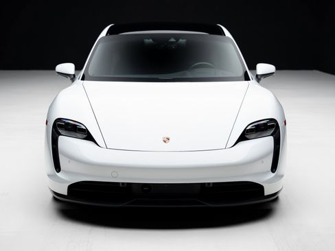 Used 2023 Porsche Taycan w/ Premium Package image 5