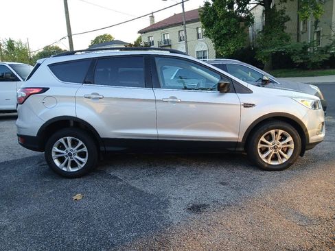 Used 2018 Ford Escape SE AWD/4WD image 8
