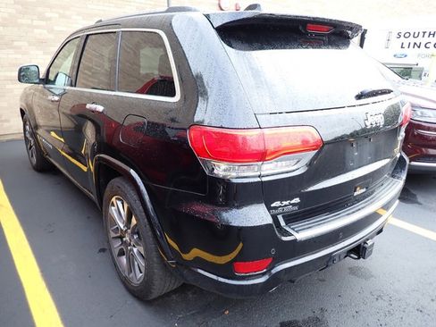 Used 2018 Jeep Grand Cherokee Overland image 2
