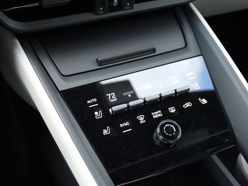 New 2025 Porsche Macan 4S Electric image 22