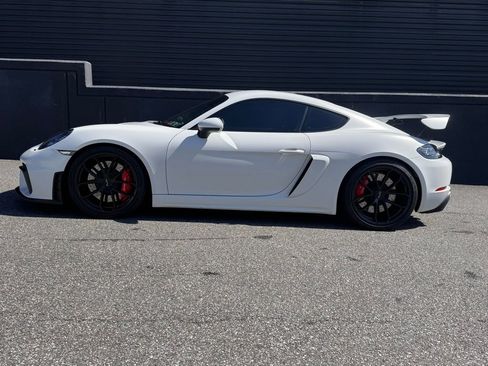 Certified 2022 Porsche 718 Cayman GT4 image 7