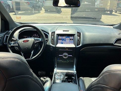 Used 2019 Ford Edge ST w/ Equipment Group 401A AWD/4WD image 17