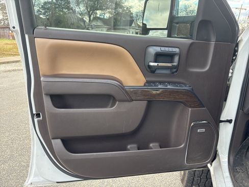 Used 2017 GMC Sierra 1500 Denali image 10