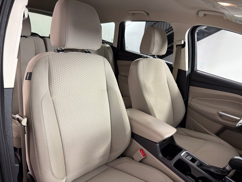 Used 2017 Ford Escape SE FWD image 25