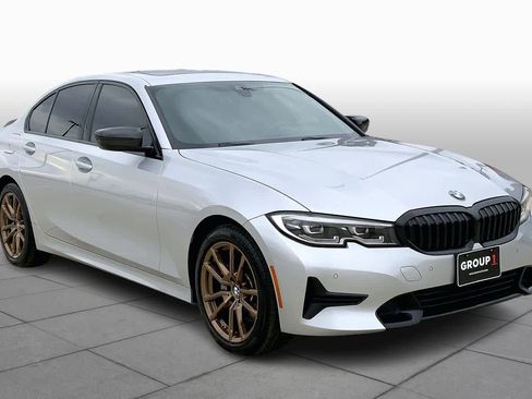 Used 2019 BMW 330i Sedan w/ Premium Package image 2
