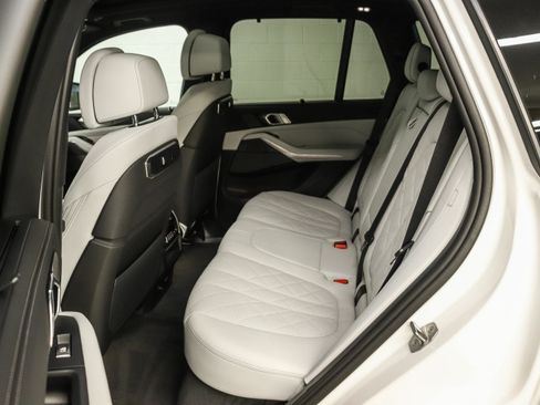 Used 2026 BMW X5 sDrive40i w/ M Sport Package RWD image 18