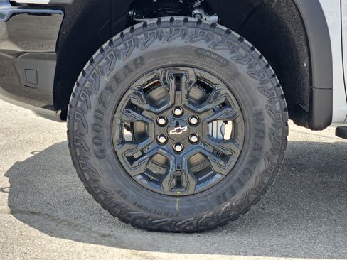 New 2026 Chevrolet Silverado 1500 ZR2 w/ Dark Appearance Package AWD/4WD image 7
