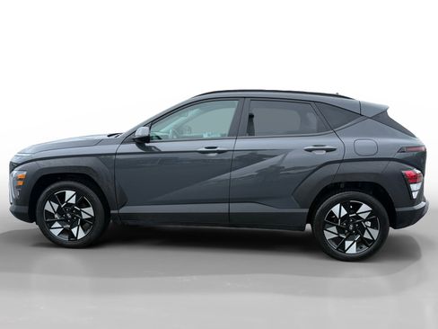 Used 2024 Hyundai Kona SEL image 2