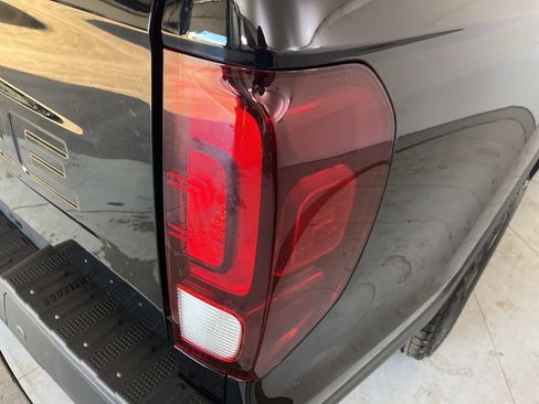 New 2026 Honda Ridgeline Black Edition image 45