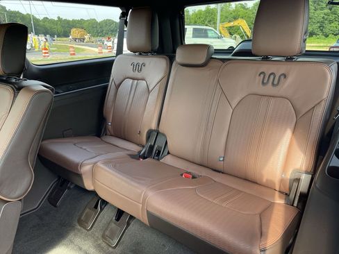 Used 2024 Ford Expedition Max King Ranch image 24