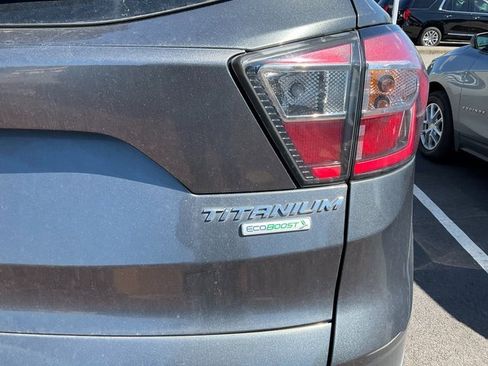 Used 2017 Ford Escape Titanium image 7