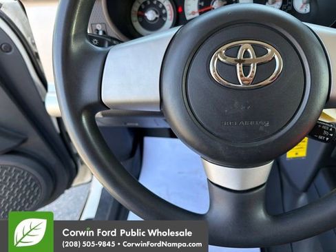 Used 2010 Toyota FJ Cruiser 2WD image 11