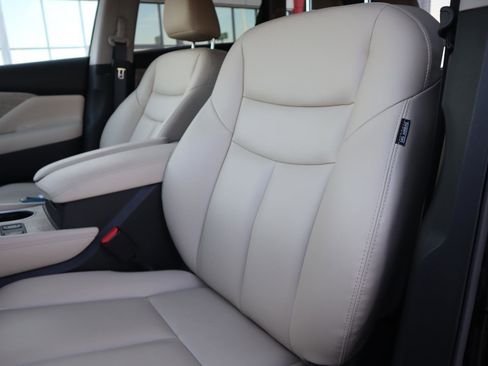 Certified 2024 Nissan Murano SV image 19