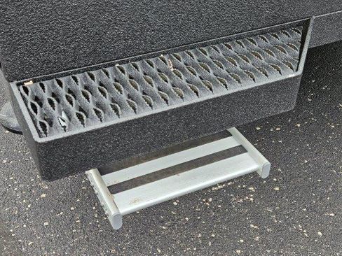 New 2024 Ford F550 4x4 Regular Cab Super Duty image 9