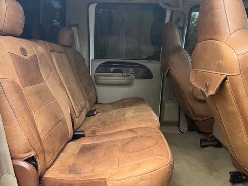 Used 2006 Ford F350 Lariat AWD/4WD image 25