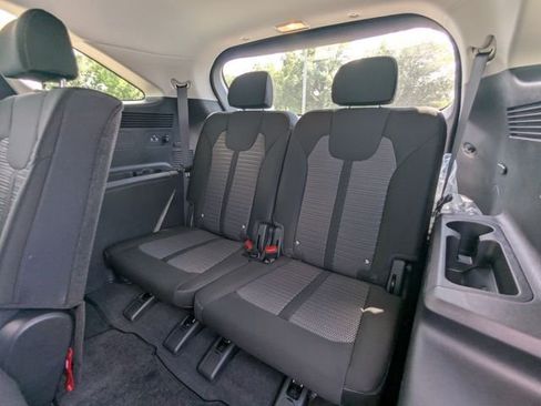 New 2026 Kia Sorento LX FWD image 15