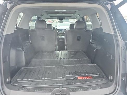 Used 2022 GMC Acadia SLT w/ Elevation Edition image 12