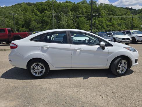 Used 2018 Ford Fiesta SE FWD image 17