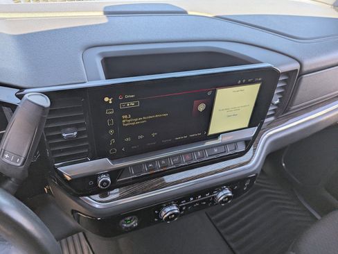 Used 2022 GMC Sierra 1500 Elevation image 26