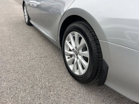 Used 2020 Toyota Camry LE image 30