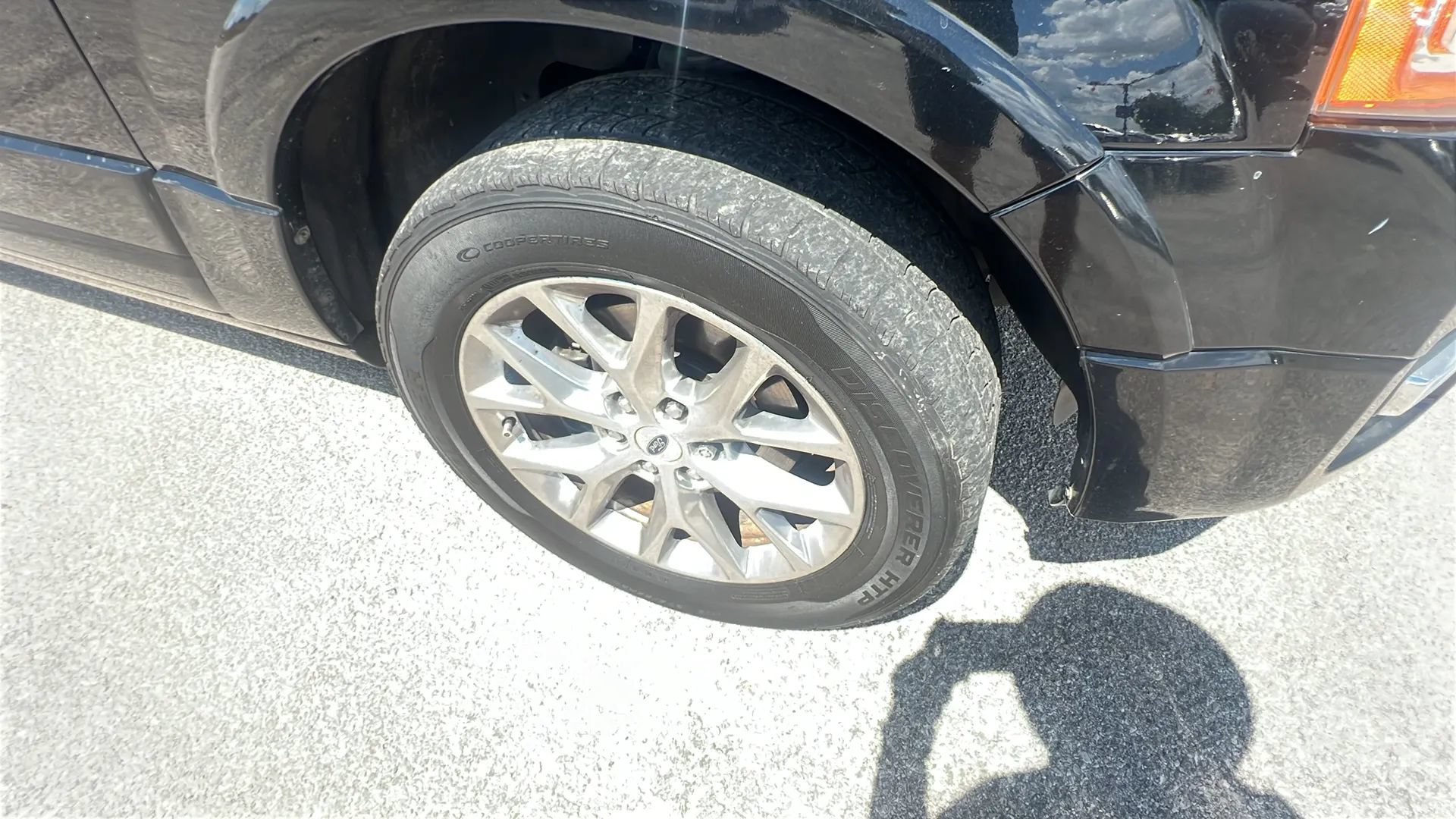 Used 2016 Ford Expedition Limited w/ Equipment Group 301A RWD image 25