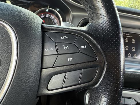 Used 2022 Dodge Challenger GT image 21