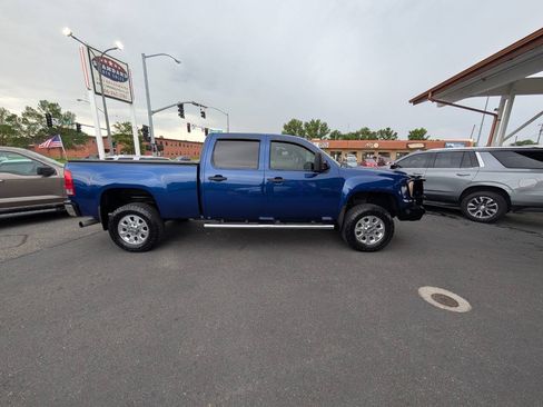 Used 2014 GMC Sierra 2500 SLE w/ SLE Preferred Package AWD/4WD image 9