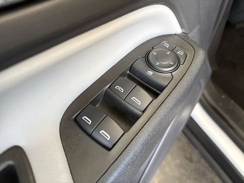 Used 2024 Chevrolet Equinox LT FWD image 16