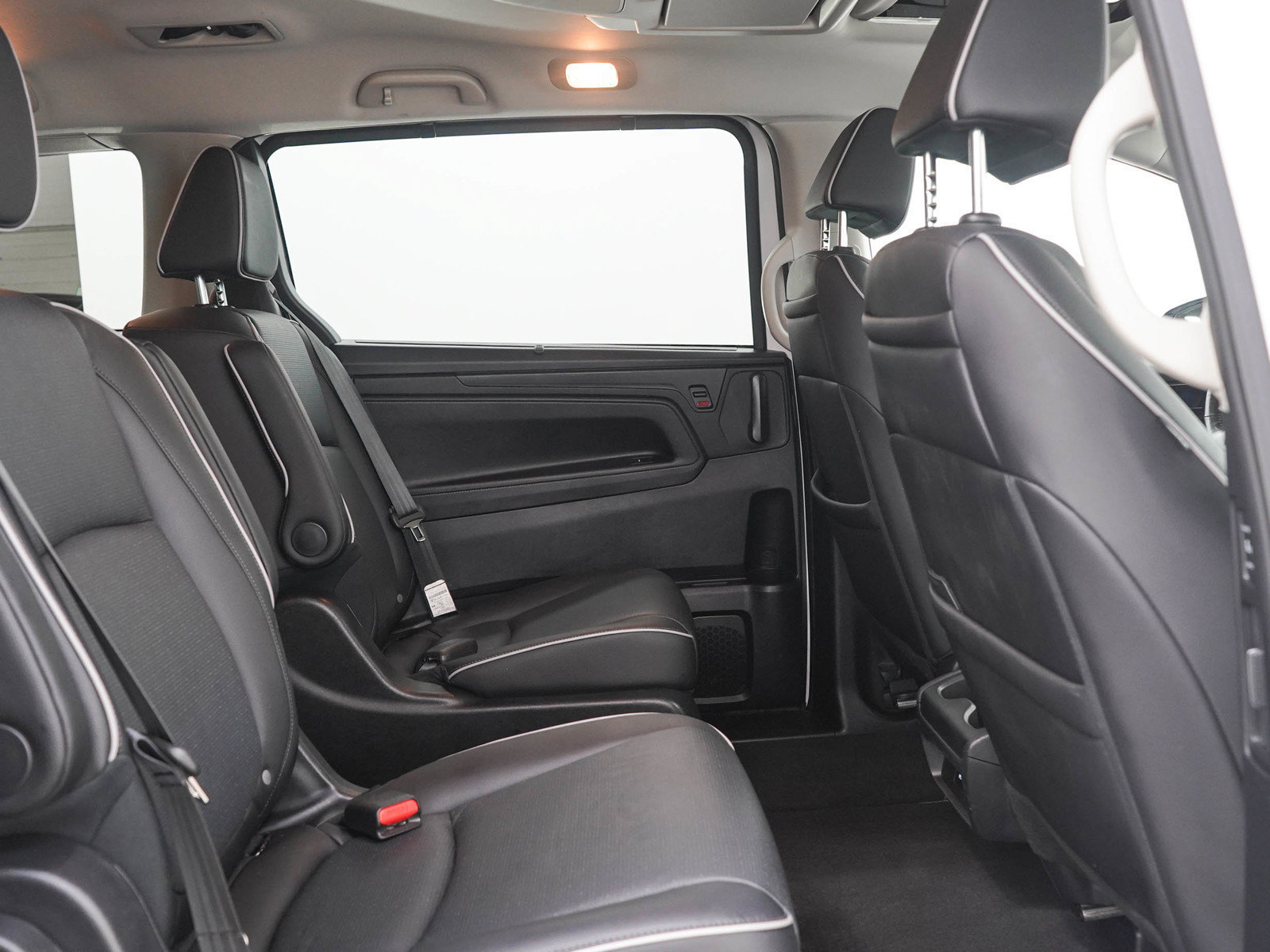 Used 2025 Honda Odyssey Elite image 14