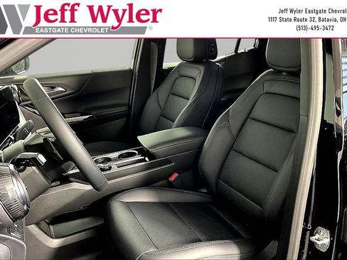 New 2026 Chevrolet Equinox LT w/ Convenience Package II FWD image 39