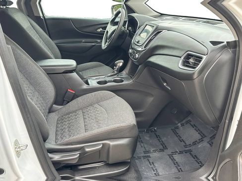 Used 2023 Chevrolet Equinox LT FWD image 16