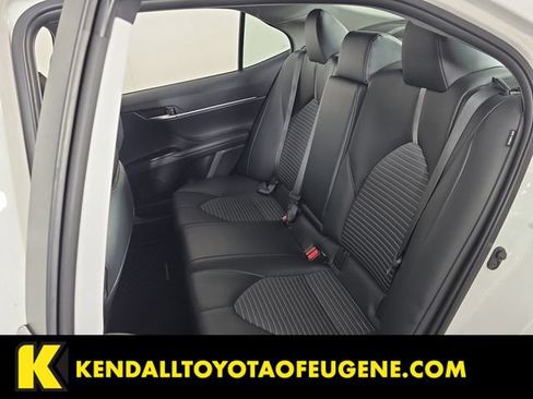 Used 2022 Toyota Camry SE FWD image 26