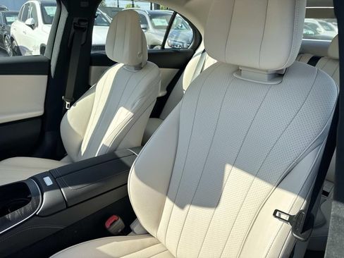 New 2026 Mercedes-Benz E 450 4MATIC Sedan image 9