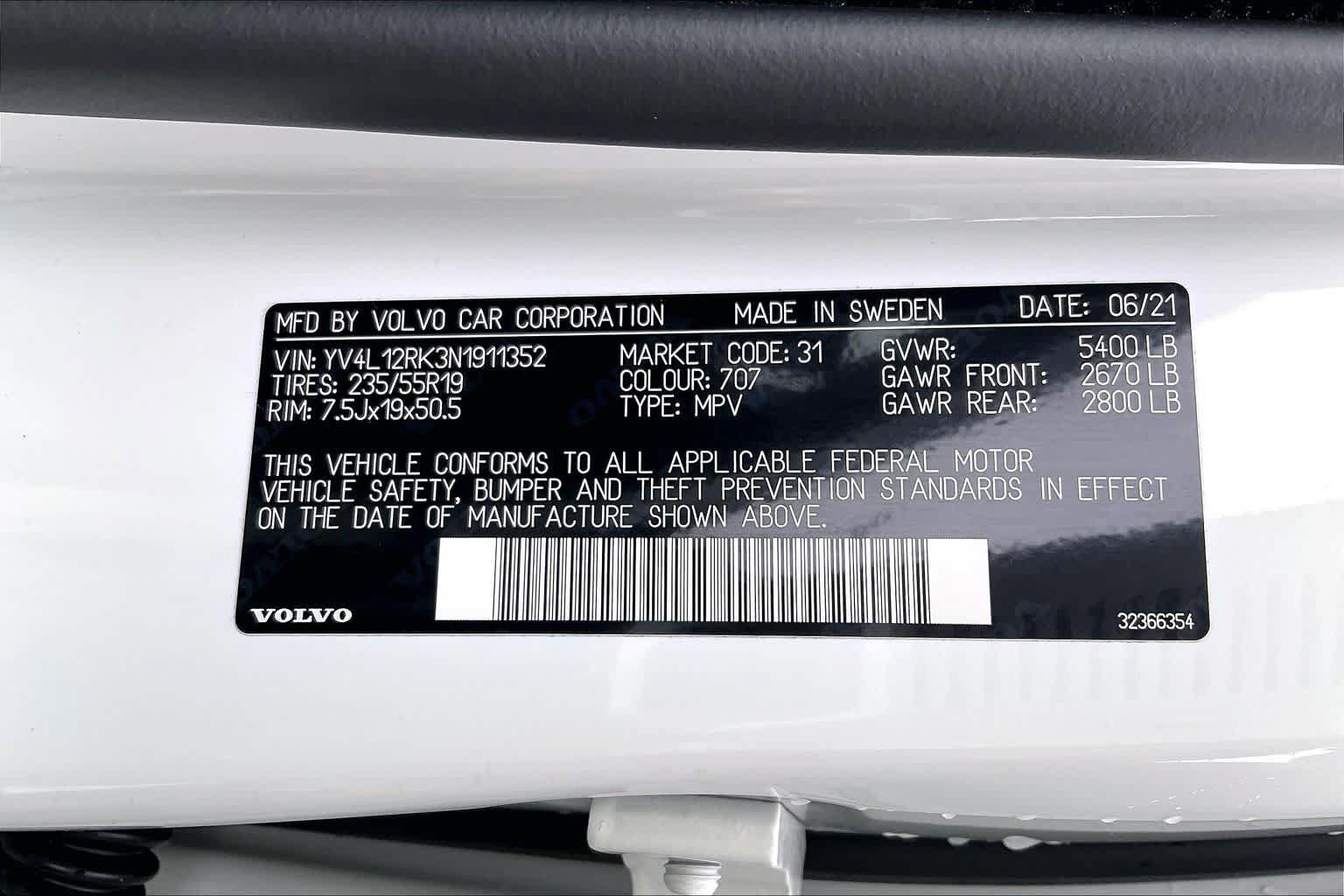 Used 2022 Volvo XC60 B5 Momentum w/ Climate Package AWD/4WD image 37