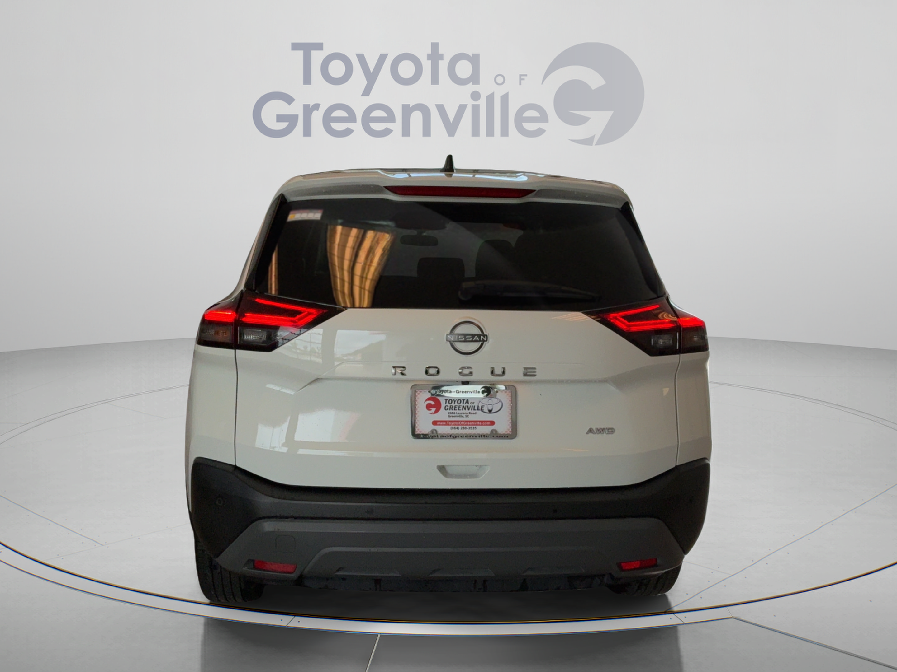 Used 2023 Nissan Rogue S AWD/4WD image 5