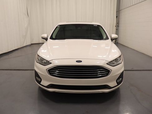 Used 2020 Ford Fusion SE w/ Equipment Group 151A image 3